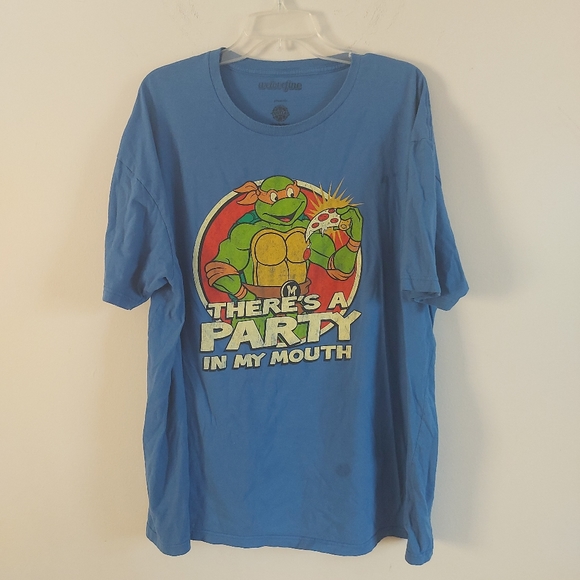 Bundle Men's 4pcs Graphic Tees - Picture 4 of 10